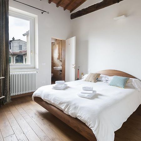 Poet'S Santo Spirito Apt. Apartment Florence Exterior photo