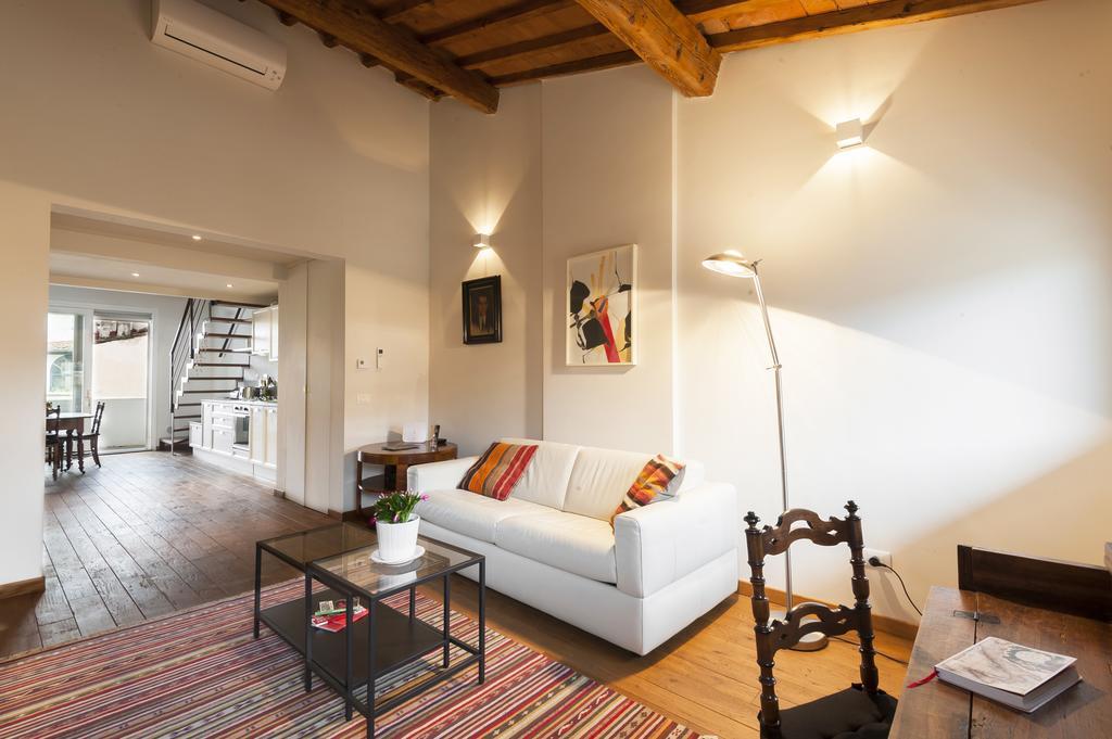 Poet'S Santo Spirito Apt. Apartment Florence Exterior photo