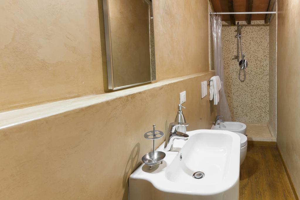 Poet'S Santo Spirito Apt. Apartment Florence Exterior photo